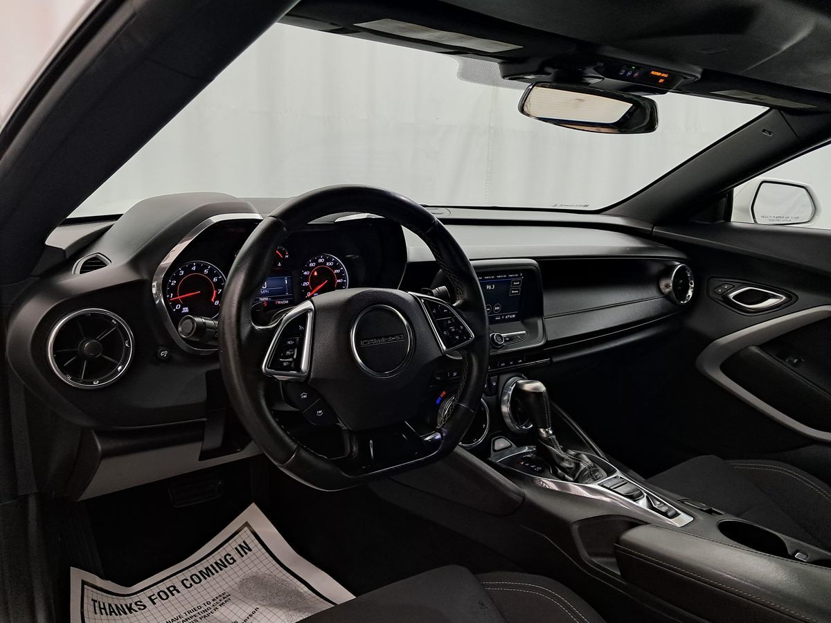 2019 Chevrolet Camaro 1LT photo 10