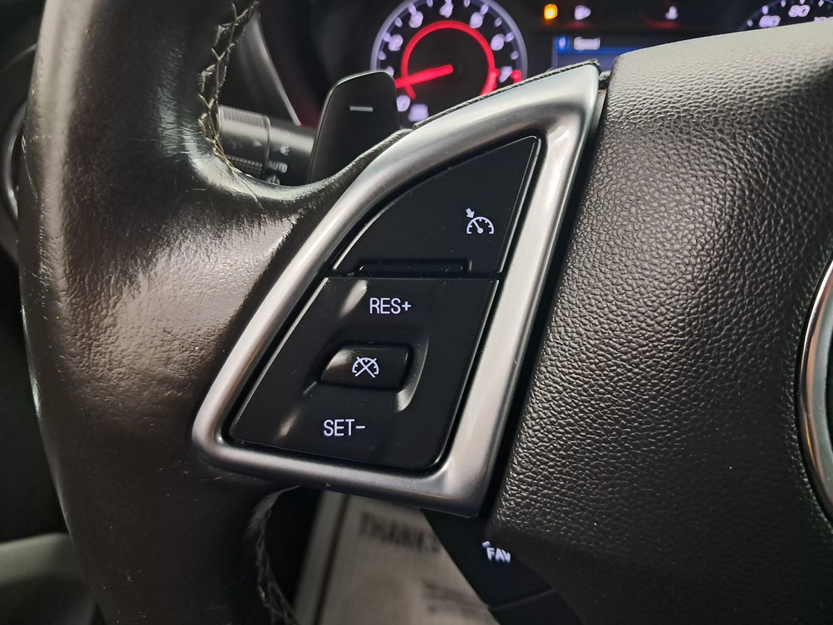 2019 Chevrolet Camaro 1LT photo 14