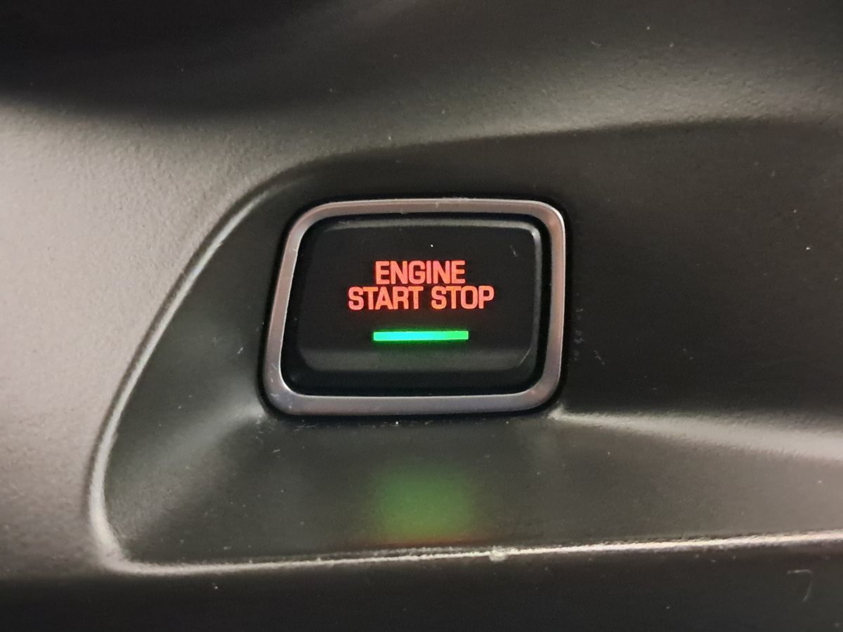 2019 Chevrolet Camaro 1LT photo 19