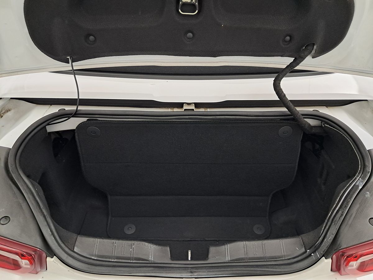 2019 Chevrolet Camaro 1LT photo 23