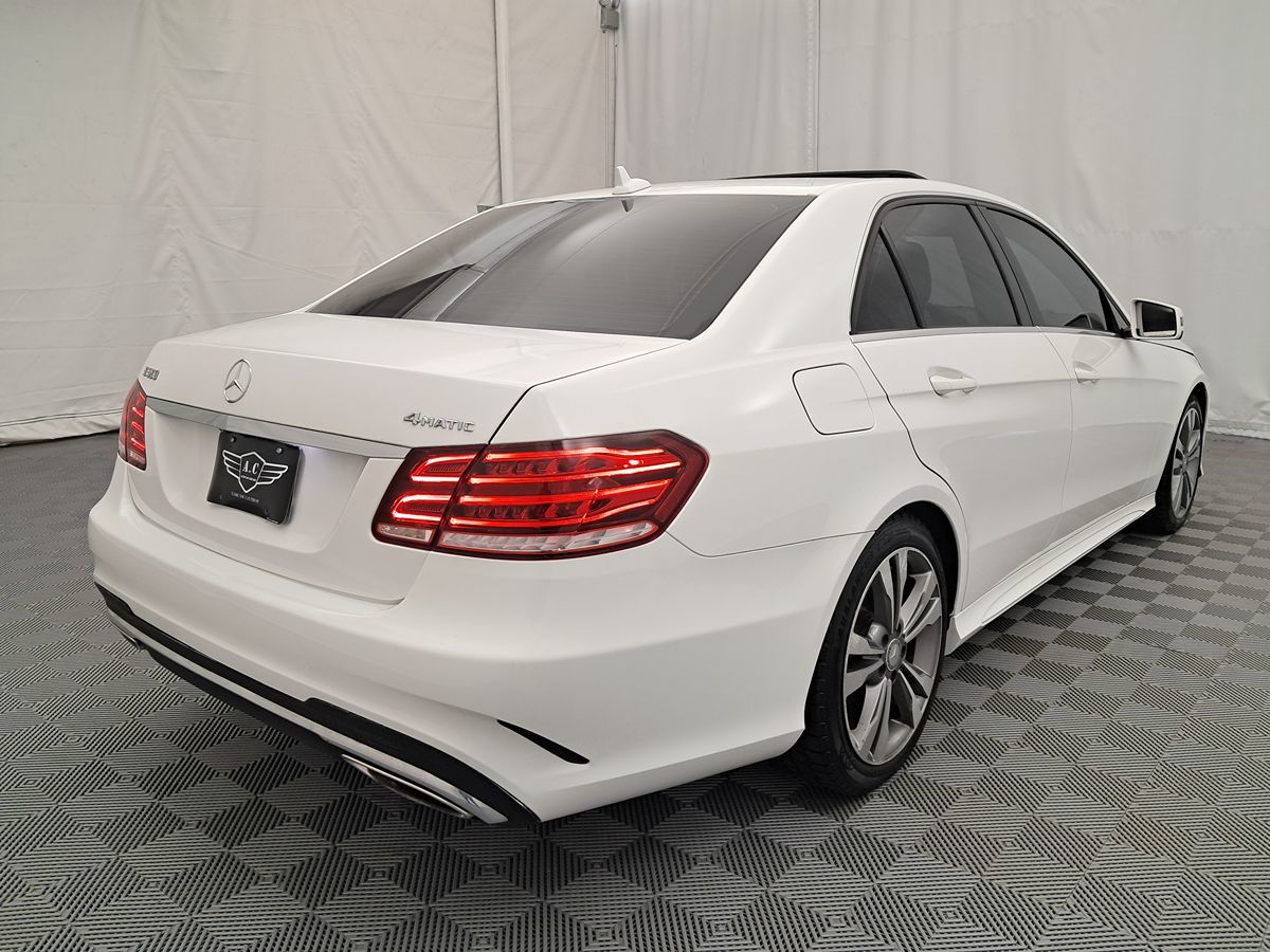 2016 Mercedes Benz E 350 4MATIC Sedan AMG photo 4