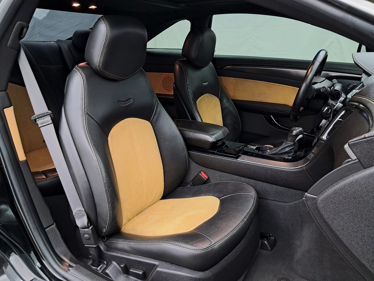 2013 Cadillac CTS V Coupe photo 3