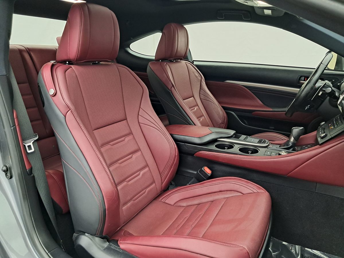2017 Lexus RC 300 F SPORT photo 2