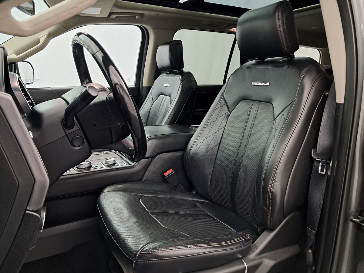 2018 Ford Expedition Platinum photo 3