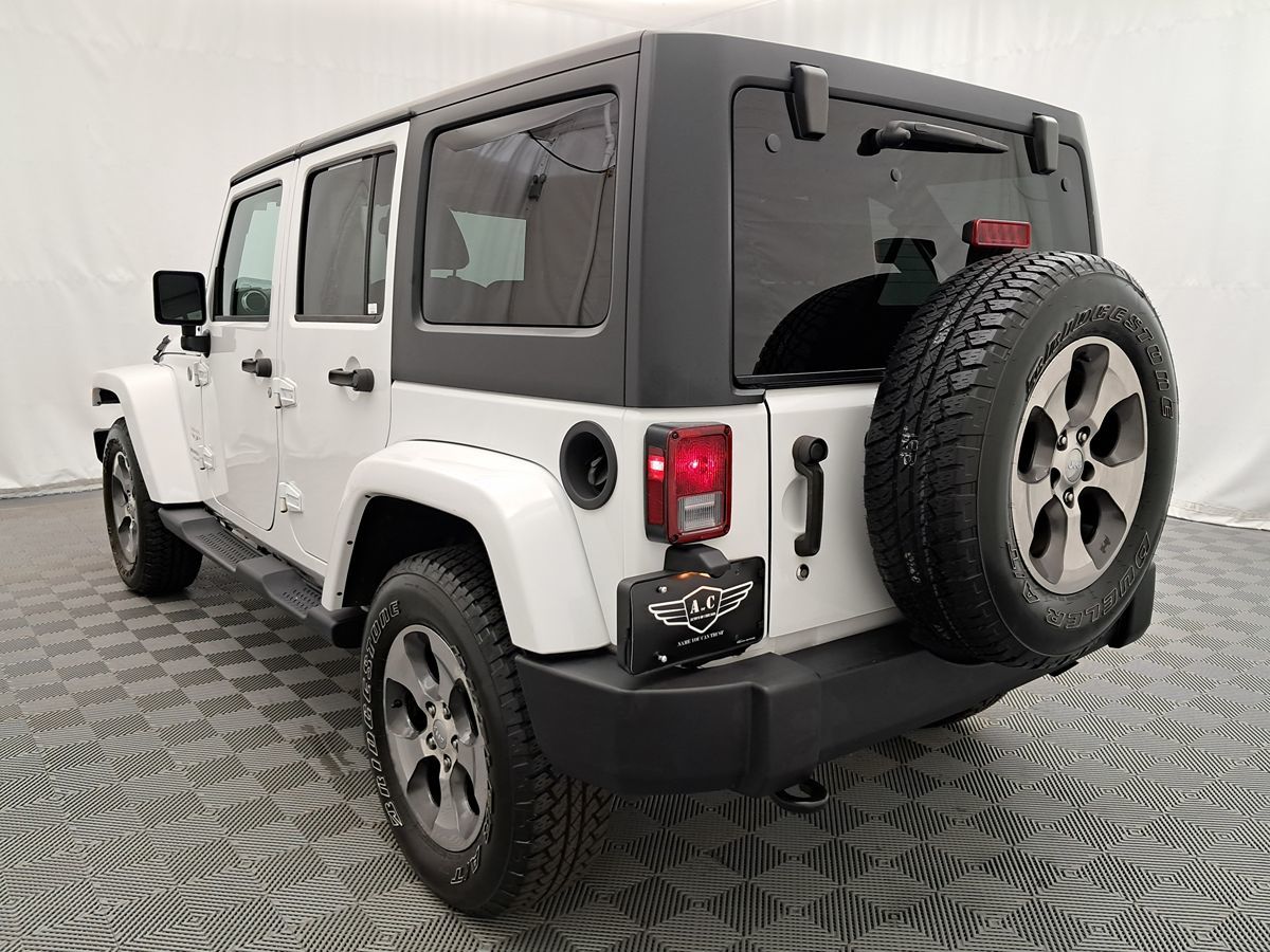 2018 Jeep Wrangler Unlimited Sahara photo 4