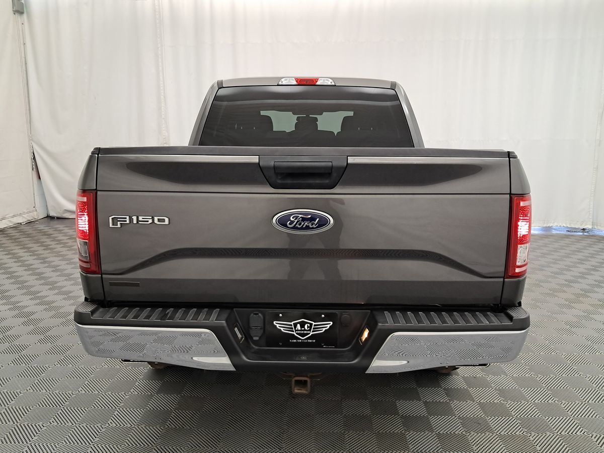 2016 Ford F-150 XLT photo 4