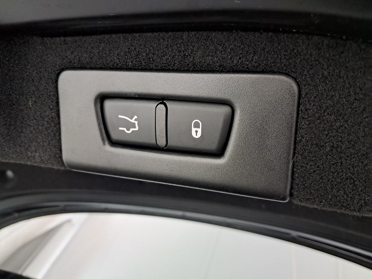 2017 Maserati Ghibli photo 25