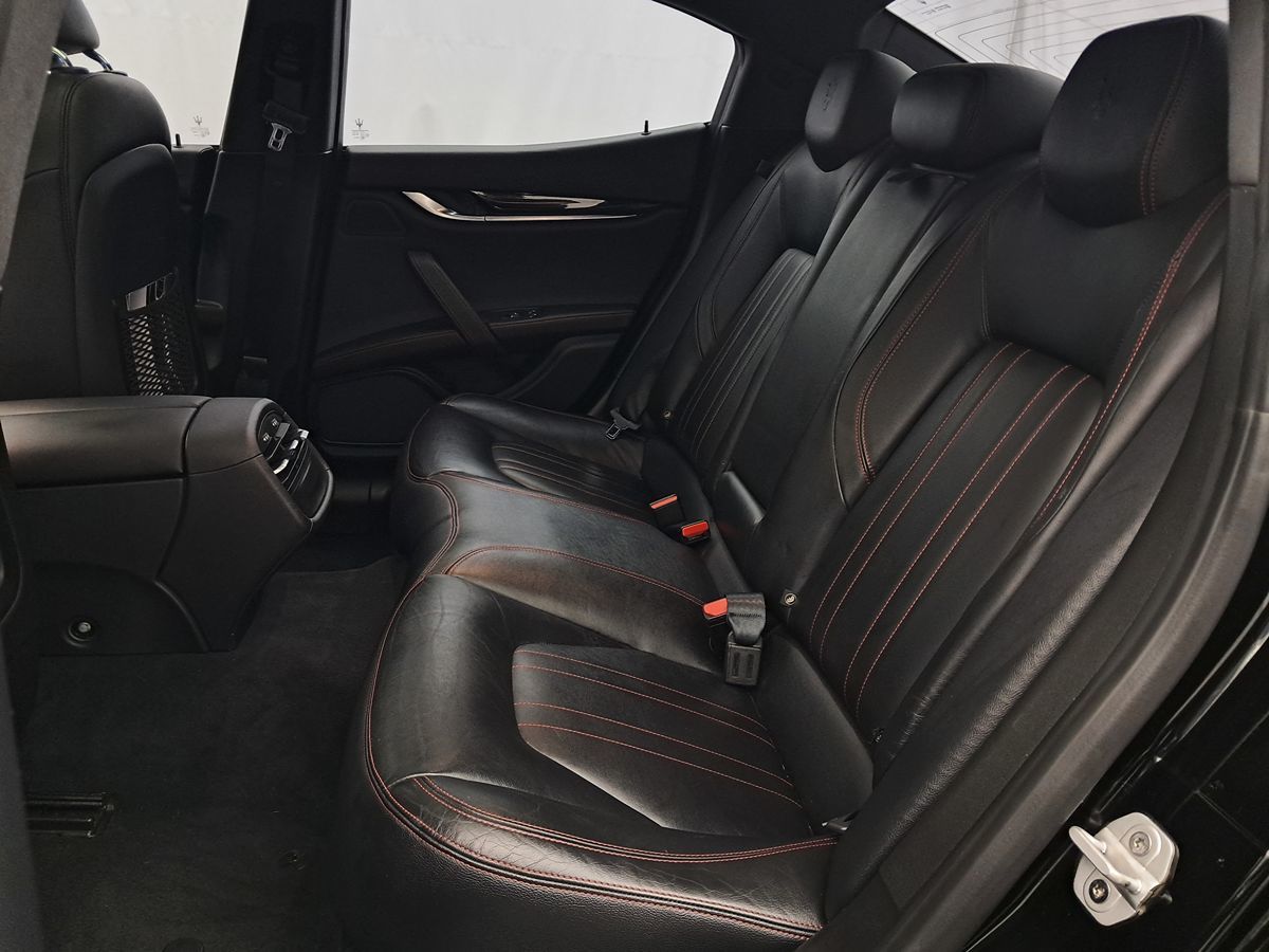 2017 Maserati Ghibli Q4 photo 22