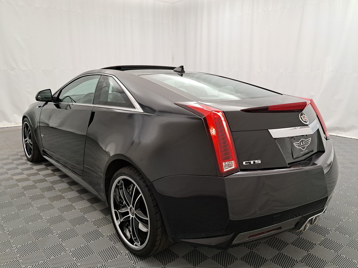 2011 Cadillac CTS V Coupe Performance photo 3