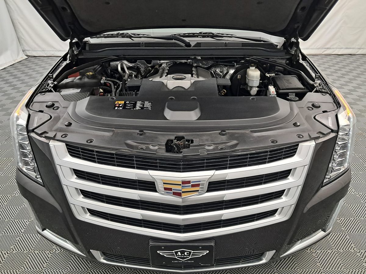 2016 Cadillac Escalade Luxury photo 33