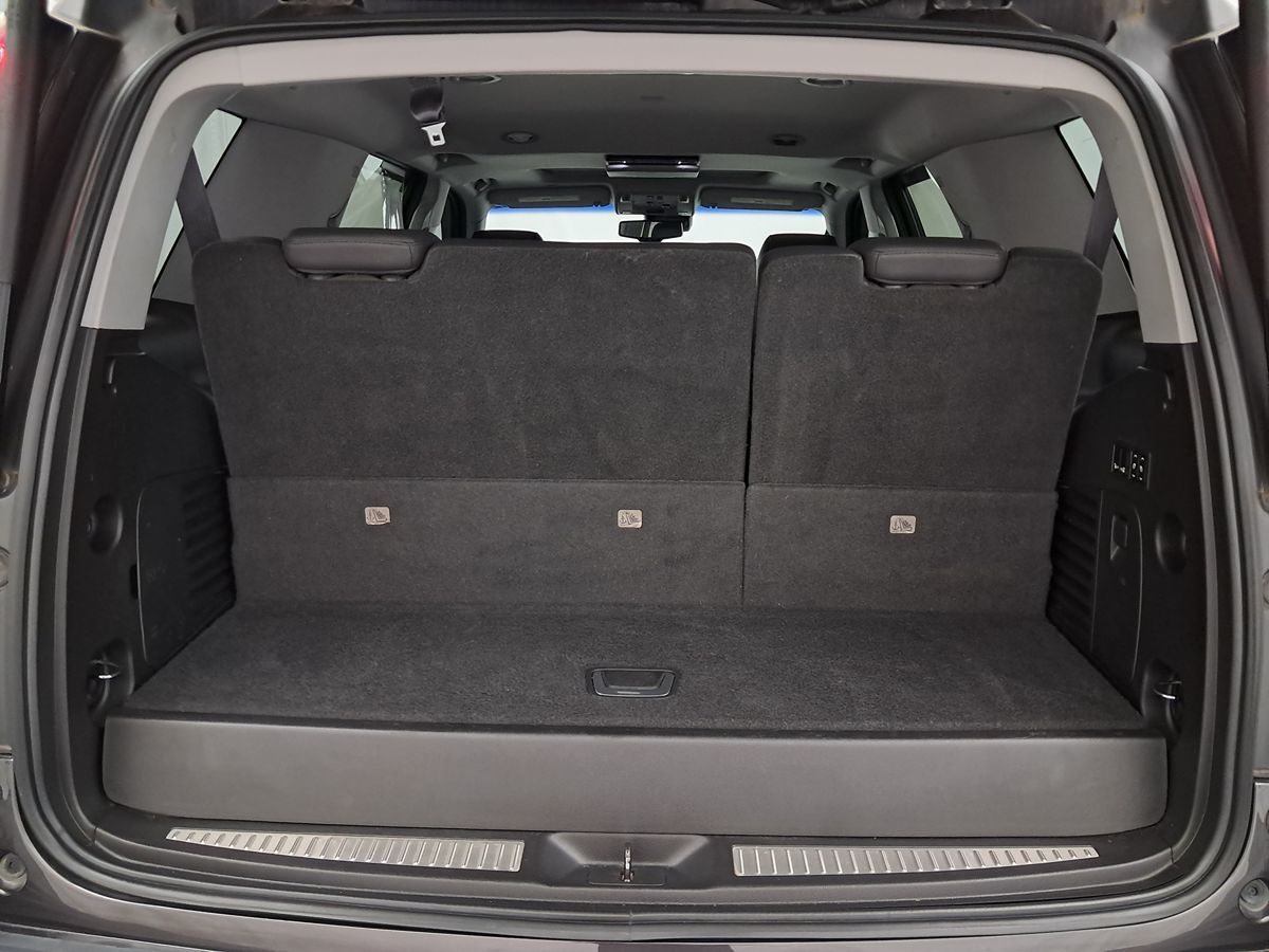 2016 Cadillac Escalade Luxury photo 29