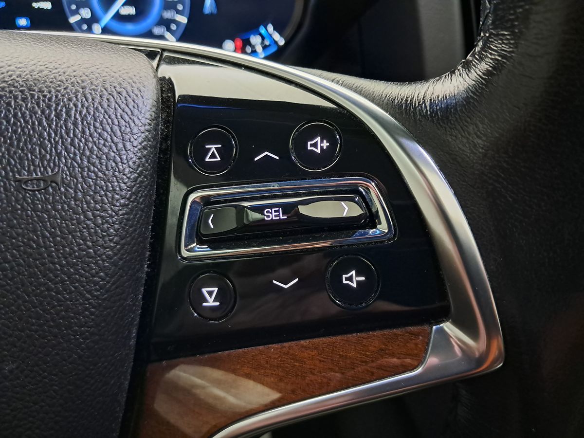 2016 Cadillac Escalade Luxury photo 7