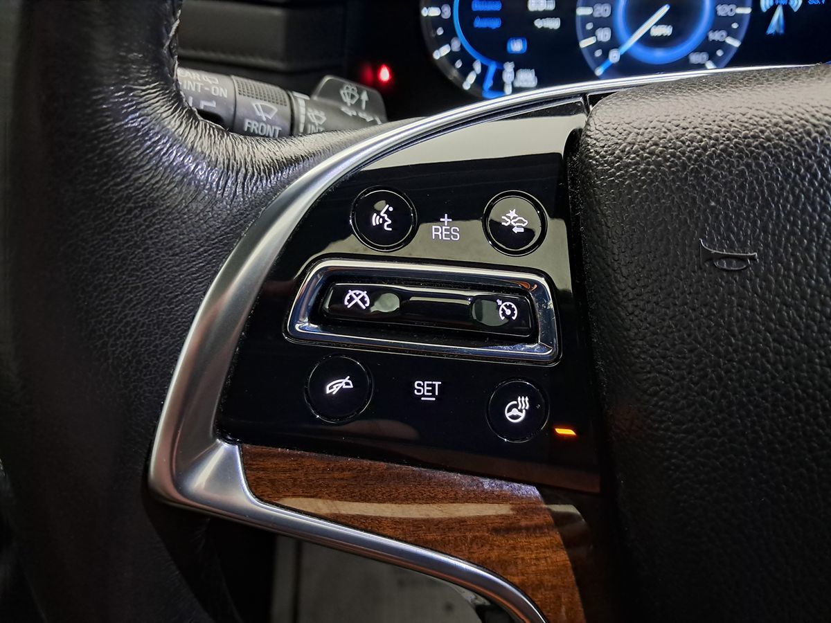 2016 Cadillac Escalade Luxury photo 6