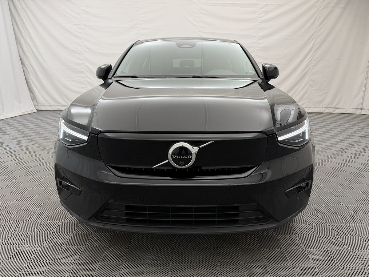 2023 Volvo C40 Ultimate photo 2