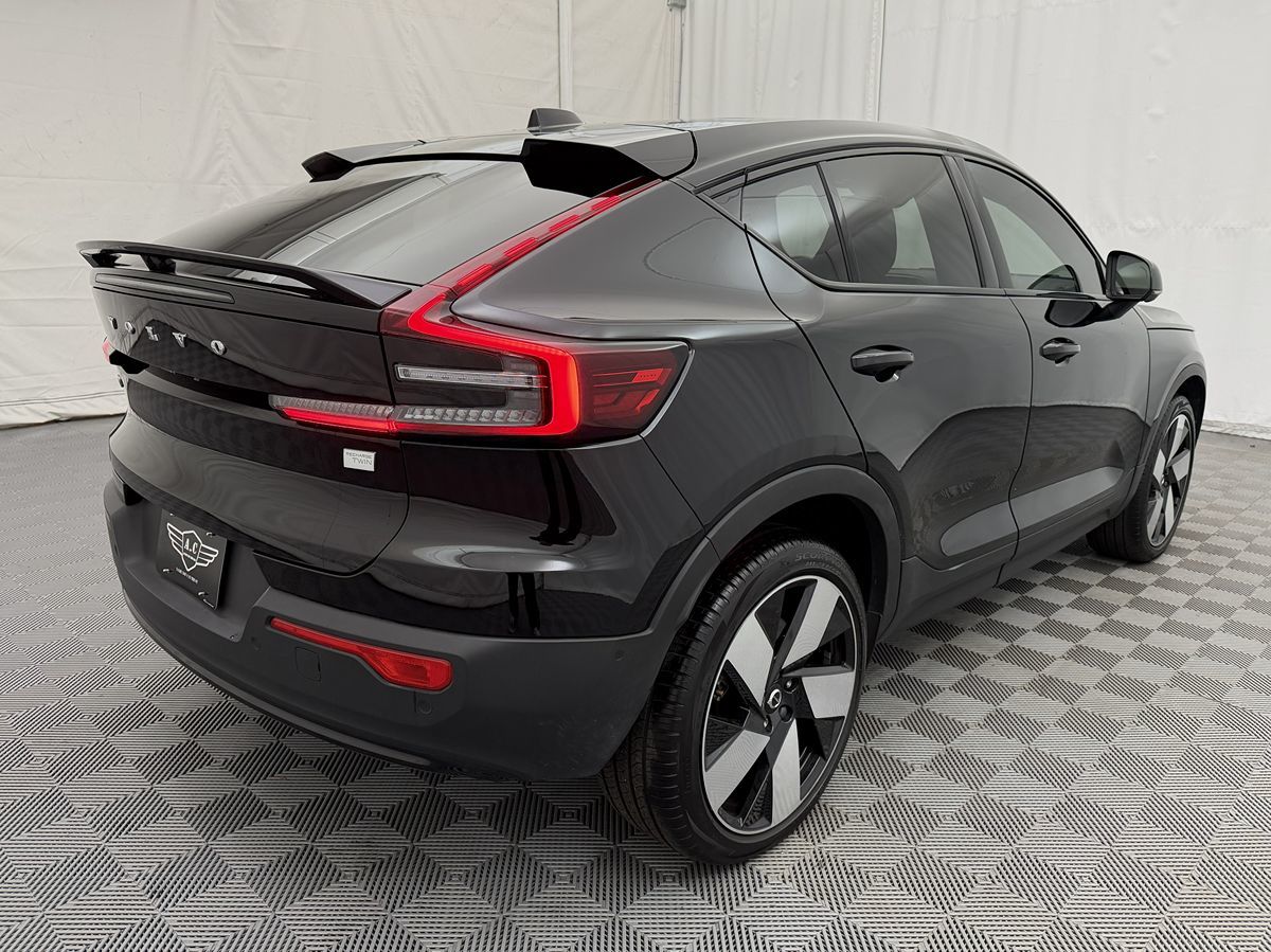 2023 Volvo C40 Ultimate photo 4