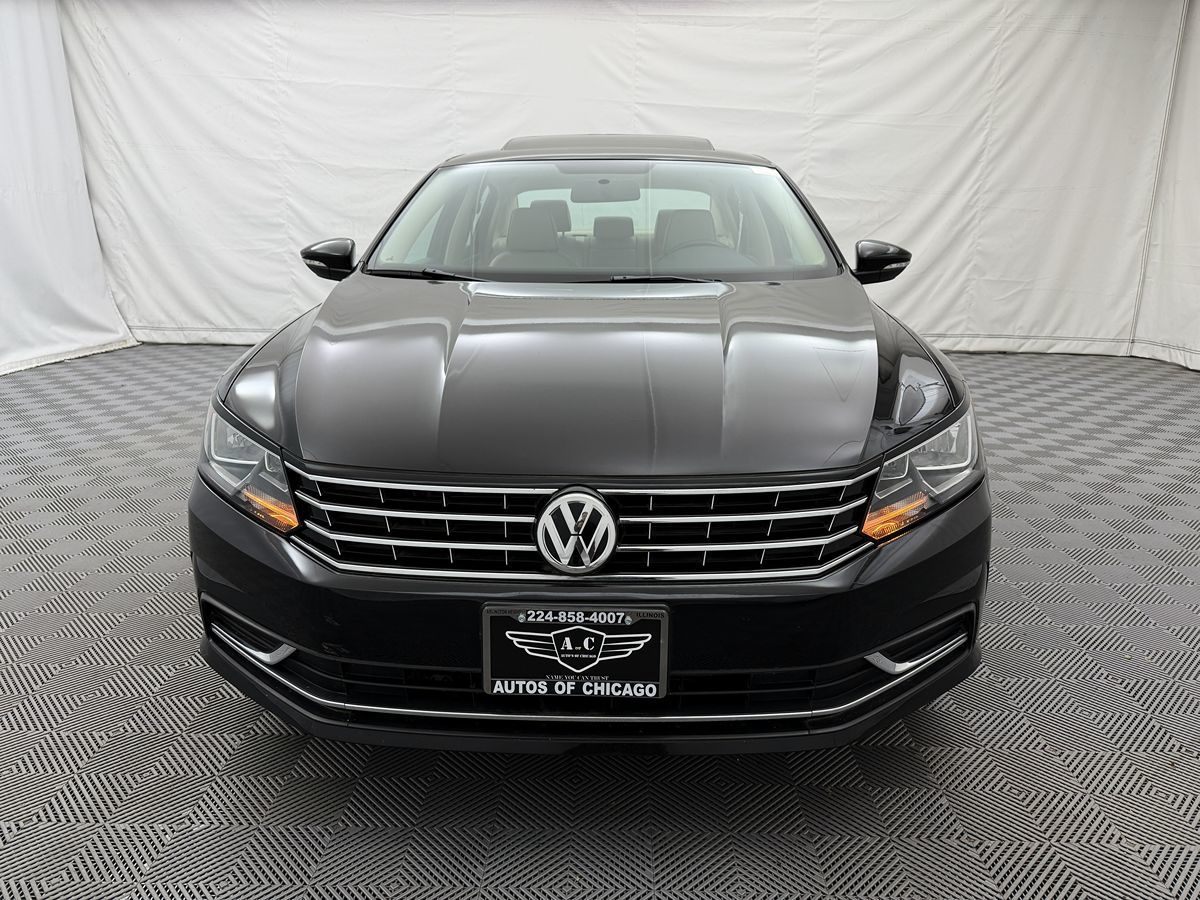 2016 Volkswagen Passat SE Premium photo 2