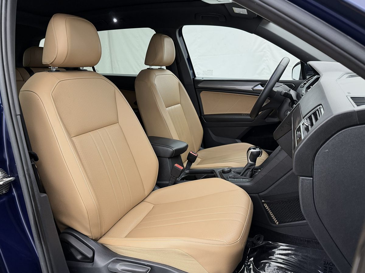 2022 Volkswagen Tiguan SE photo 3