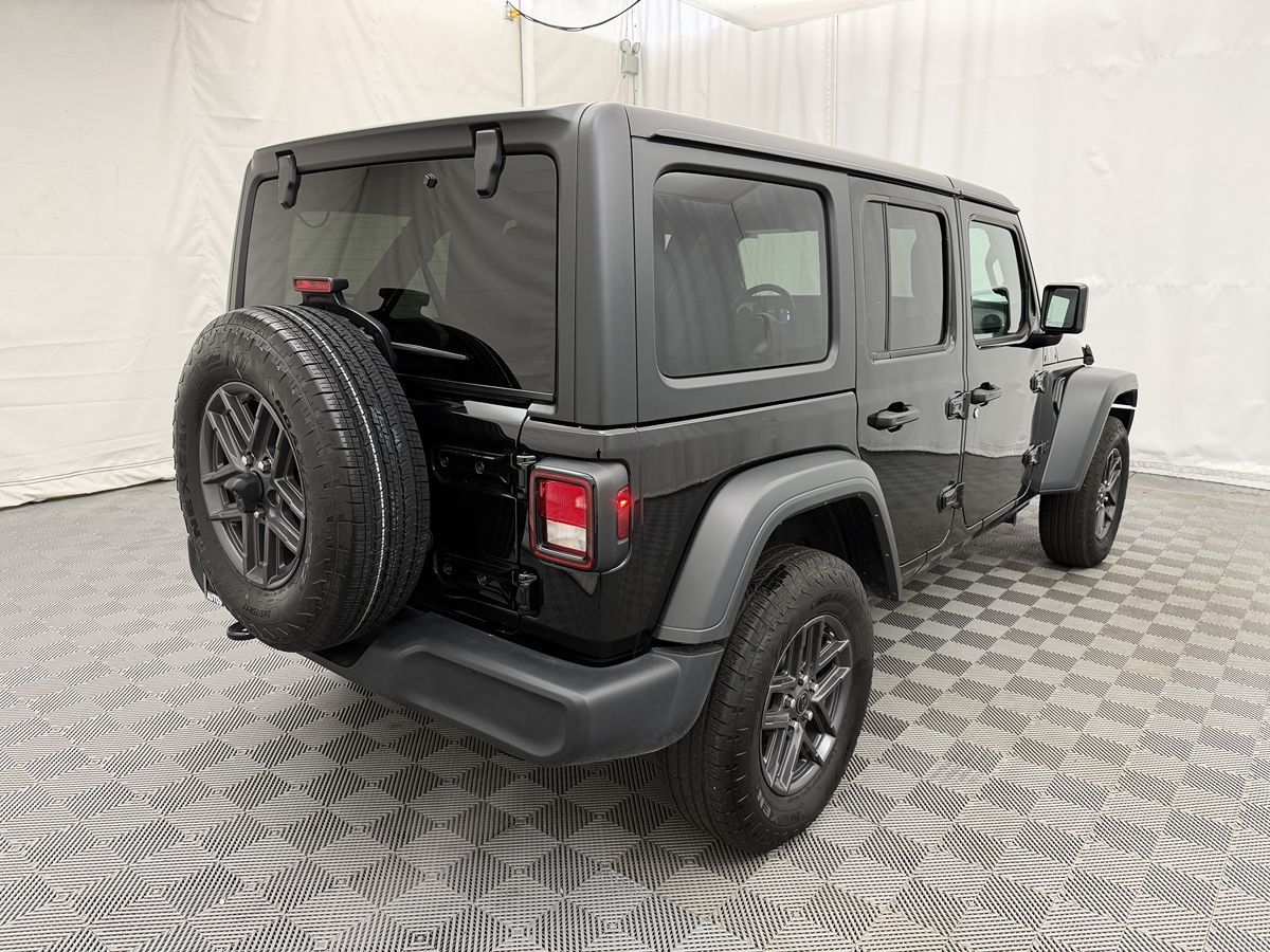 2025 Jeep Wrangler Sport S photo 4