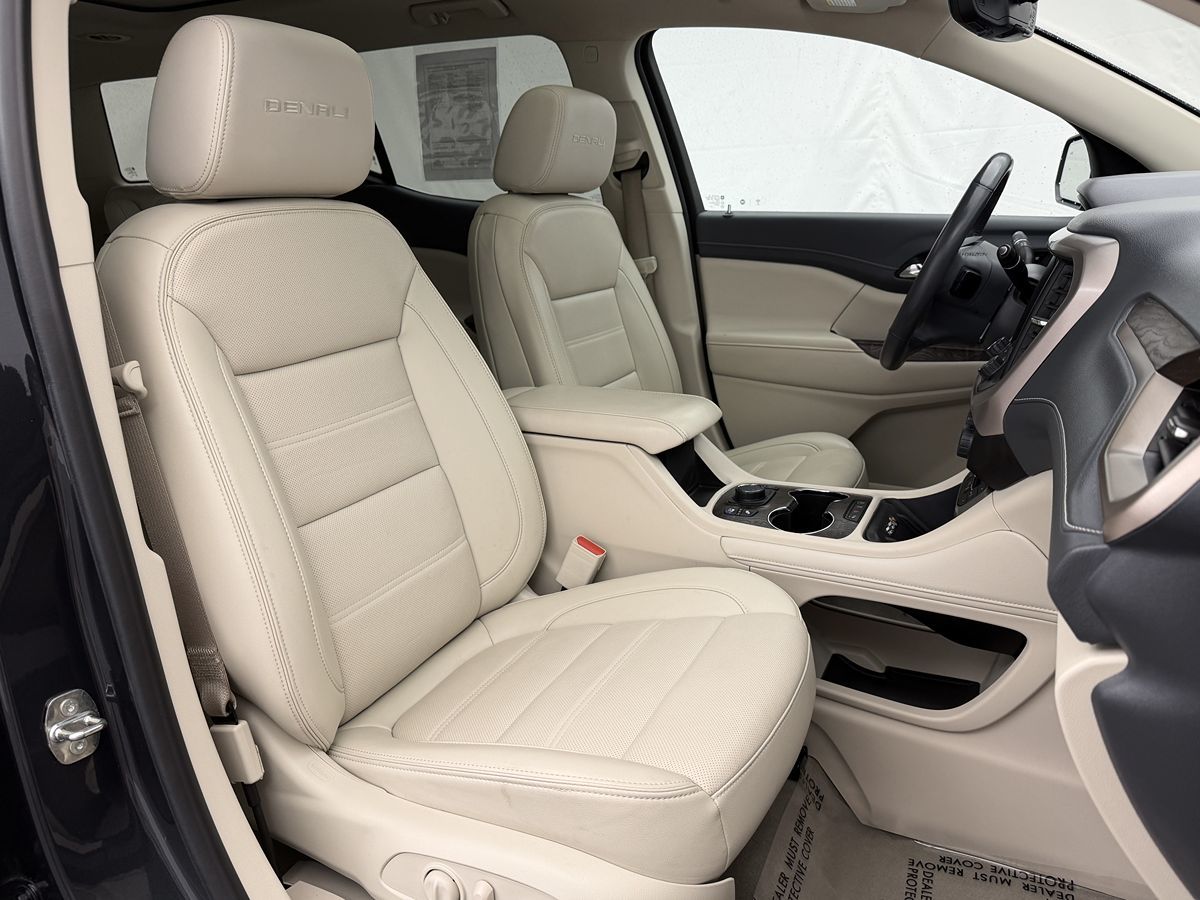 2021 Gmc Acadia Denali photo 3