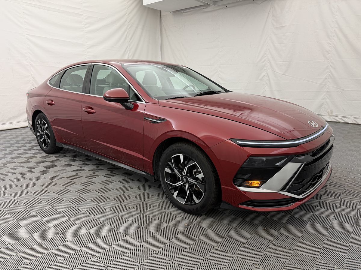2025 Hyundai Sonata SEL photo 4