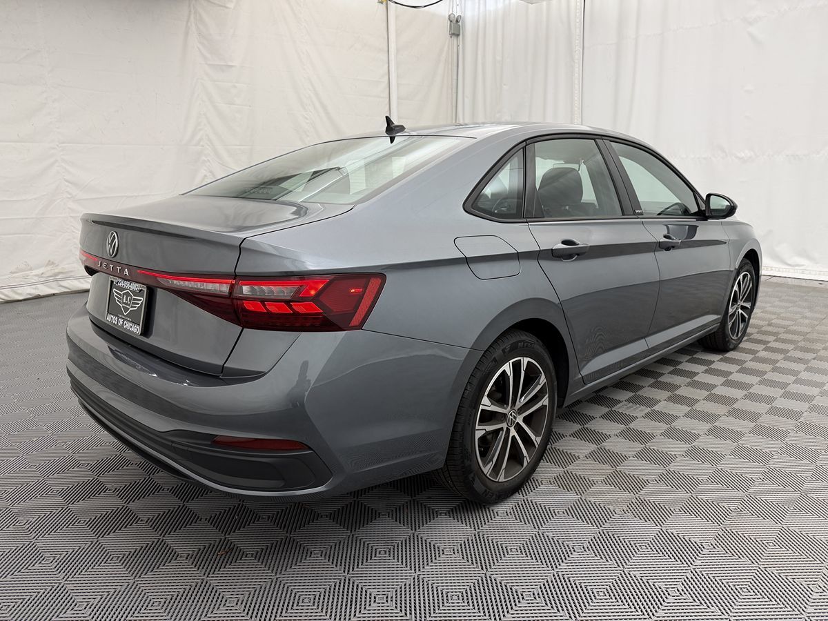 2025 Volkswagen Jetta Sport photo 3