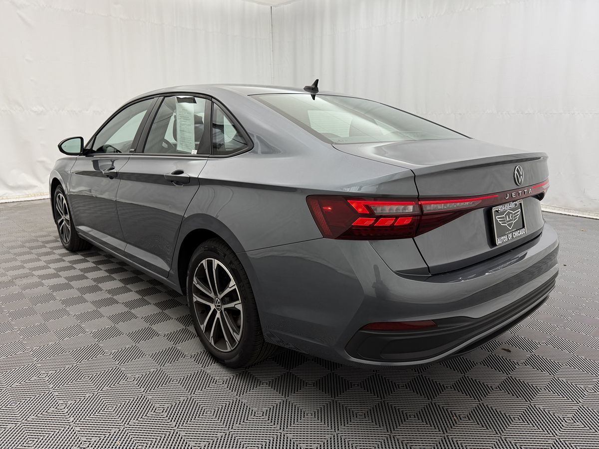 2025 Volkswagen Jetta Sport photo 4