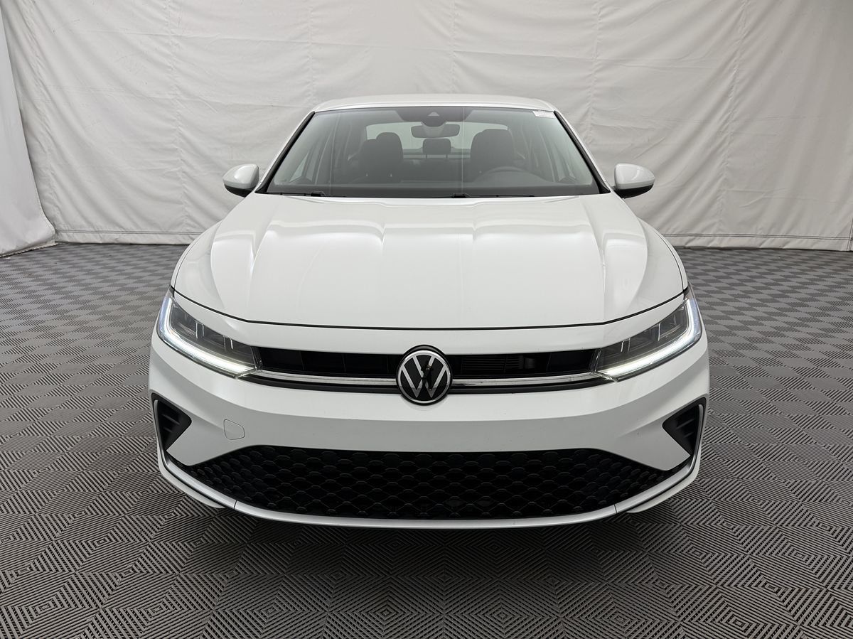 2025 Volkswagen Jetta Sport S photo 2