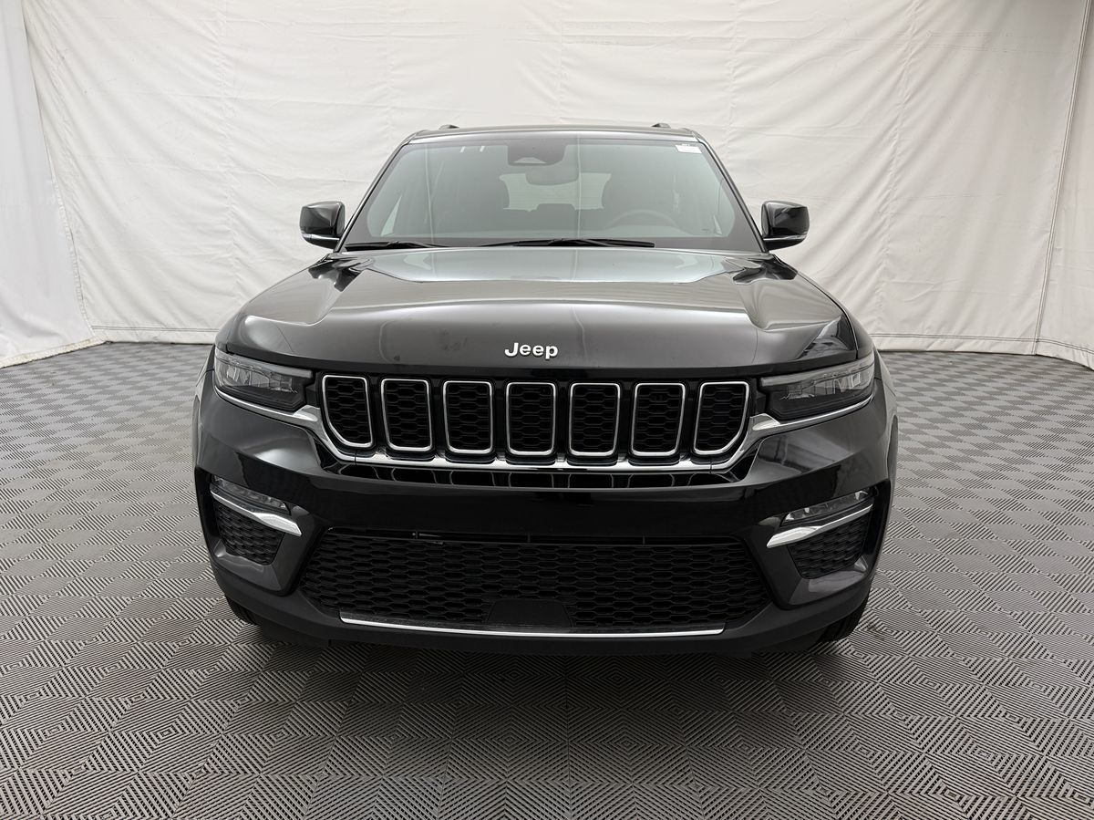 2024 Jeep Grand Cherokee Limited photo 2