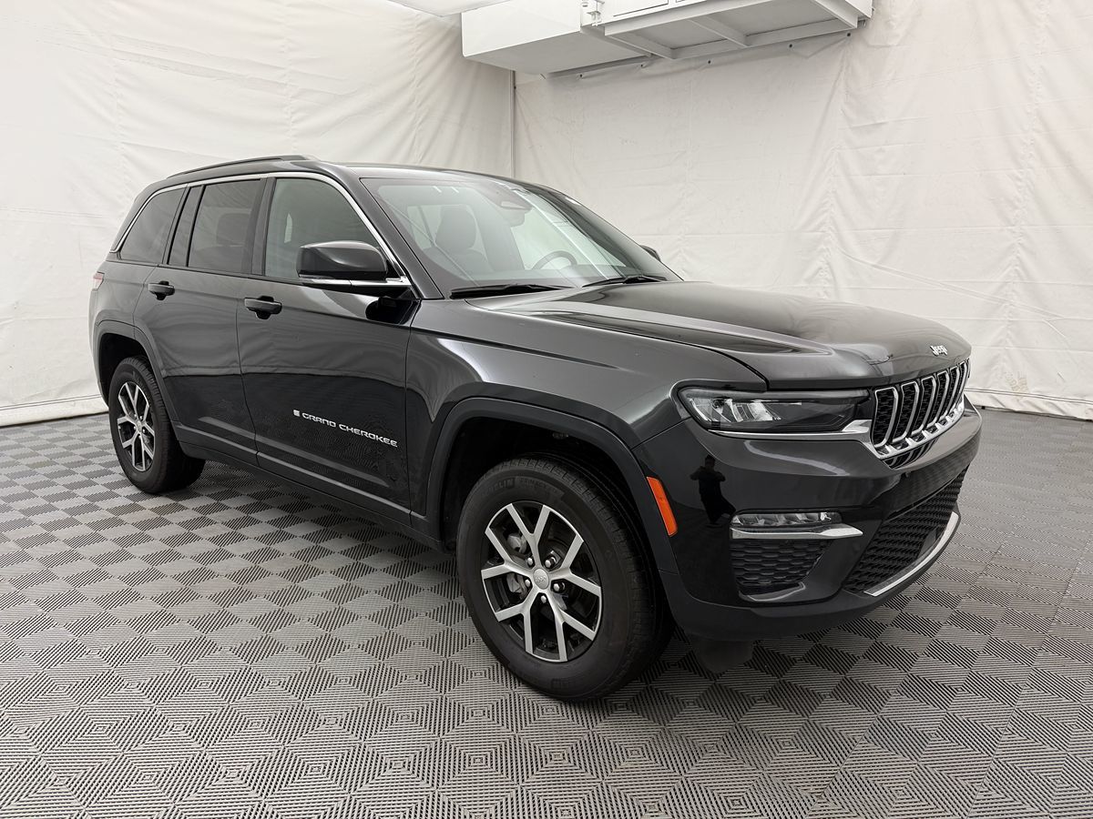 2024 Jeep Grand Cherokee Limited photo 3