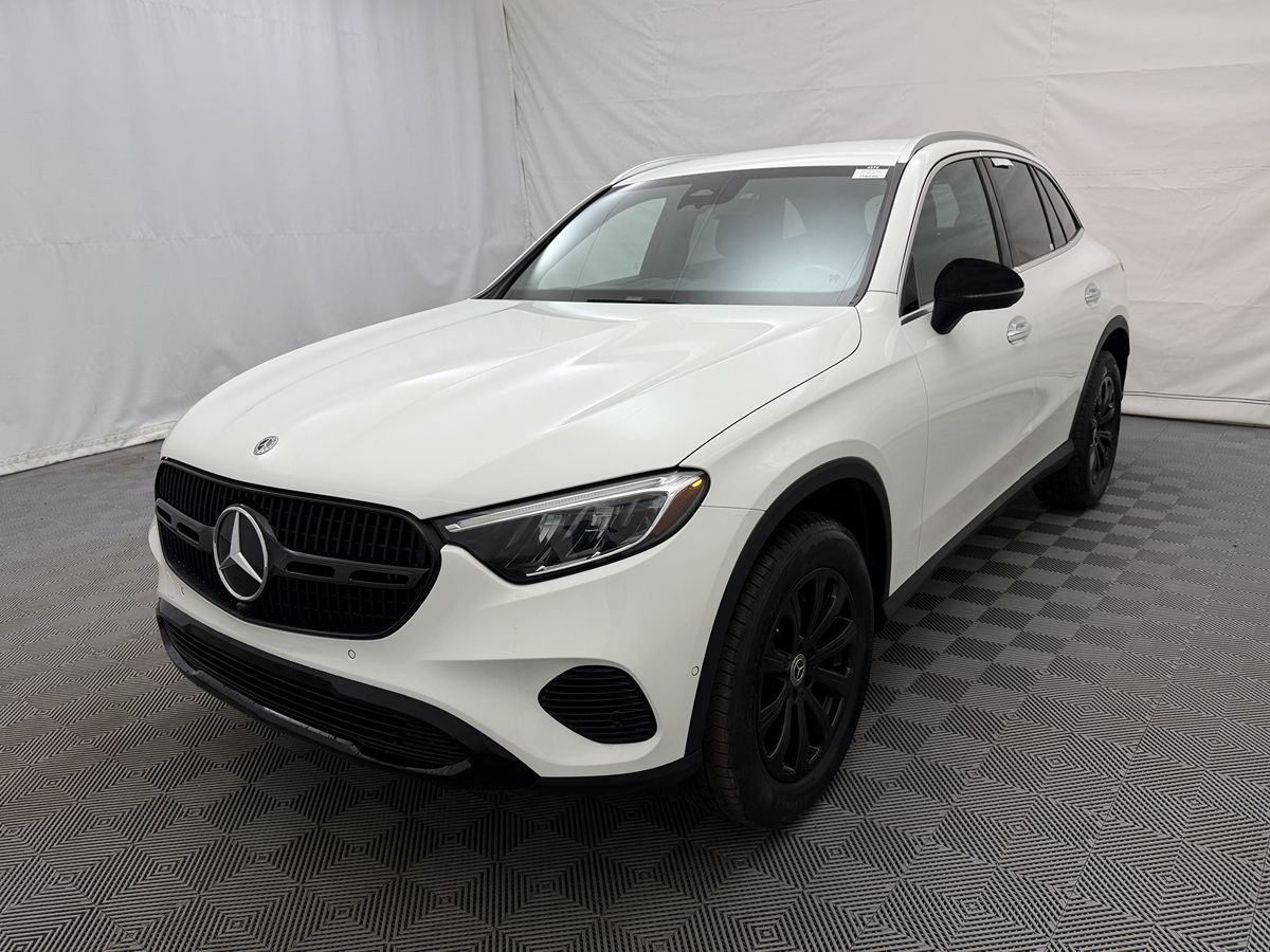 2024 Mercedes-Benz GLC GLC 300 - Photo 2
