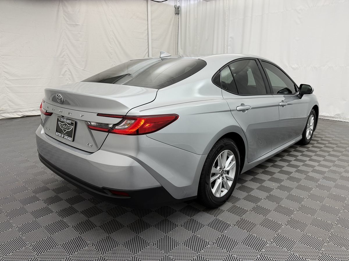 2025 Toyota Camry LE photo 4