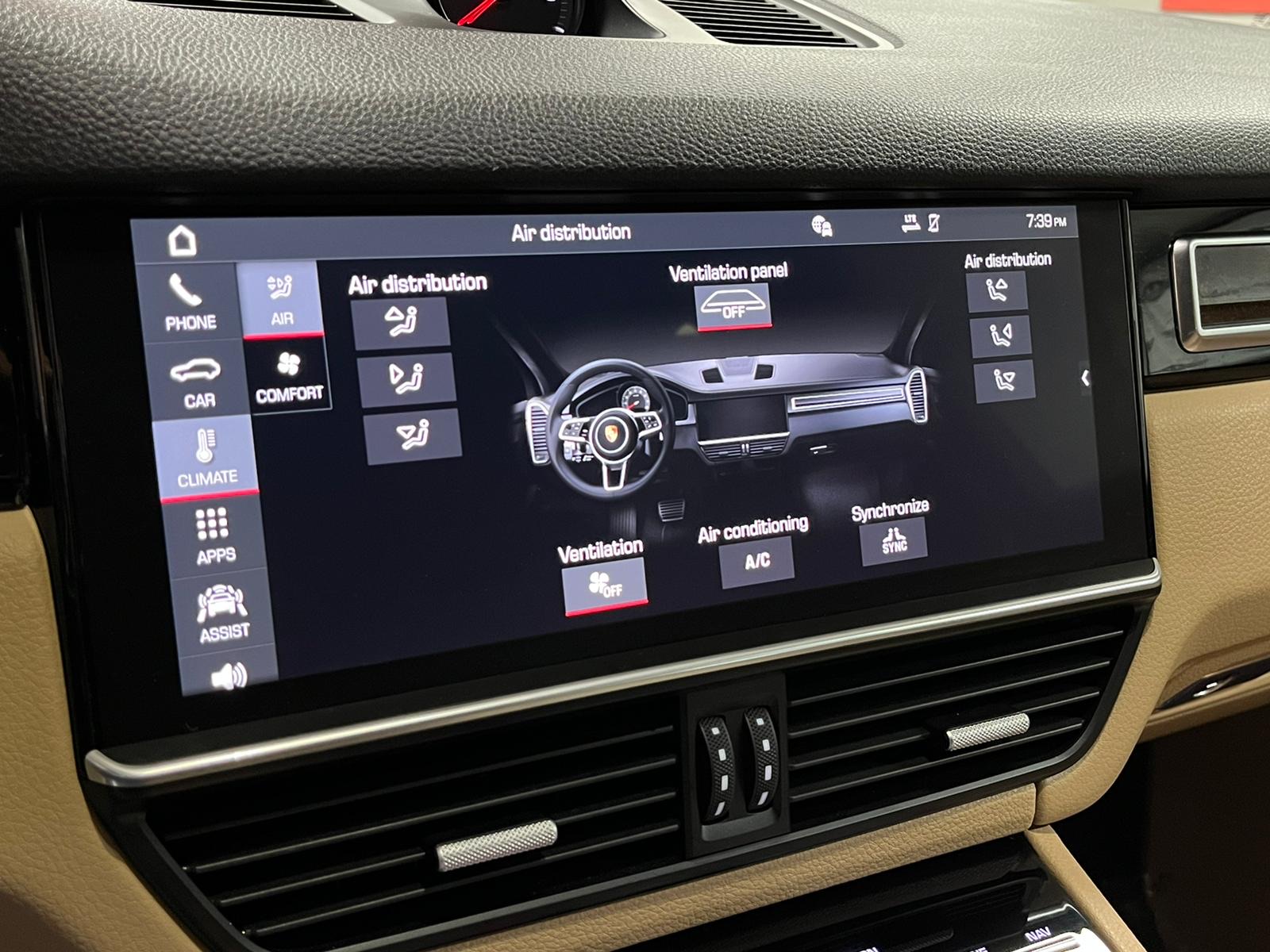 2019 Porsche Cayenne photo 12