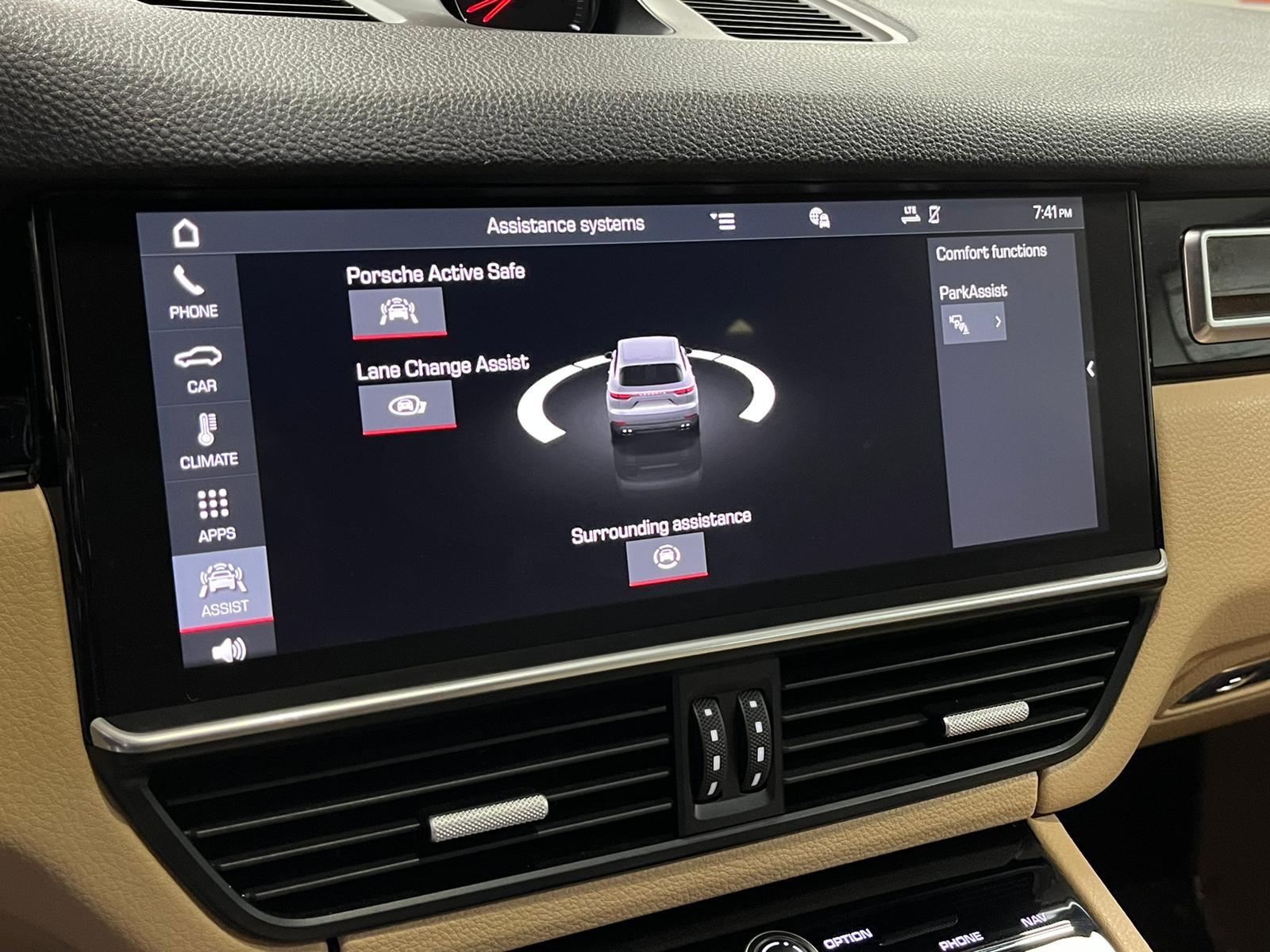 2019 Porsche Cayenne photo 11