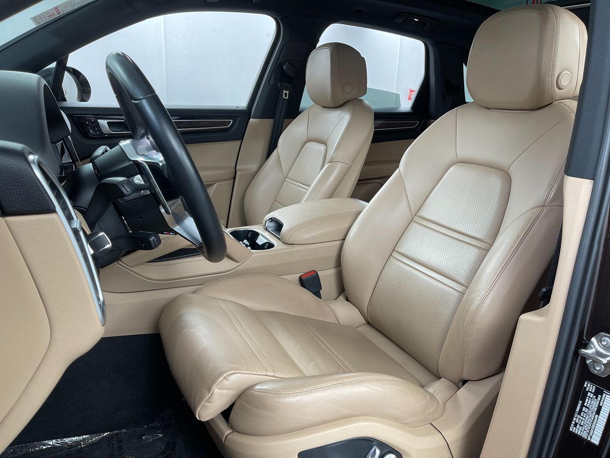 2019 Porsche Cayenne photo 5