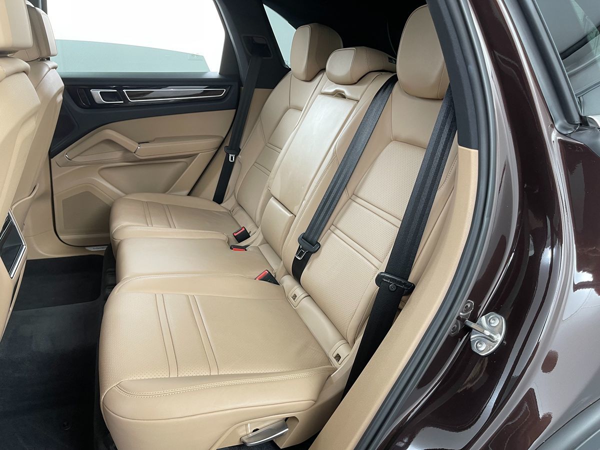 2019 Porsche Cayenne photo 19