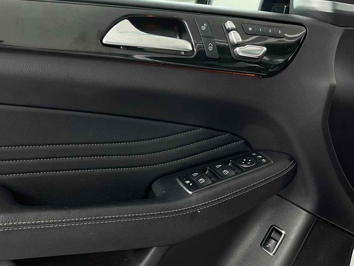2019 Mercedes Benz GLE 43 4MATIC photo 6
