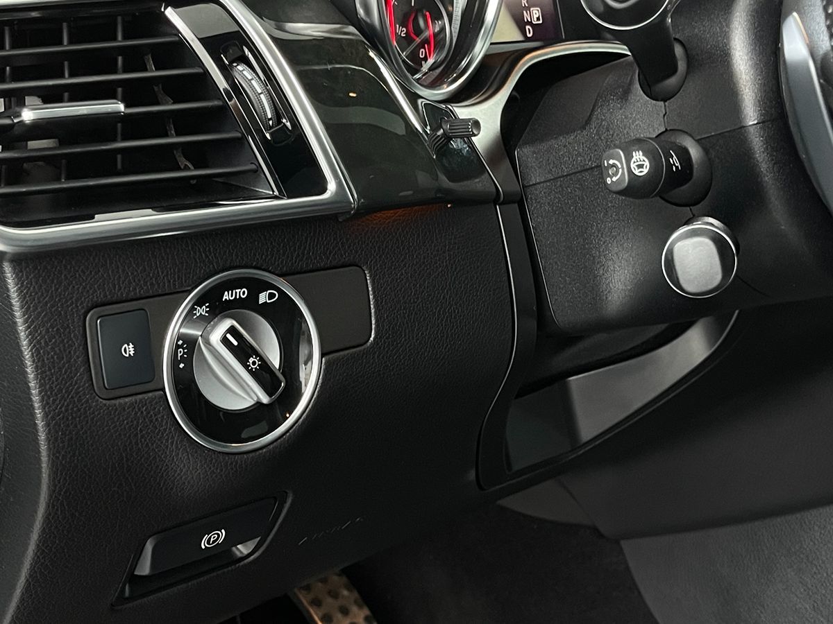 2019 Mercedes Benz GLE 43 4MATIC photo 7