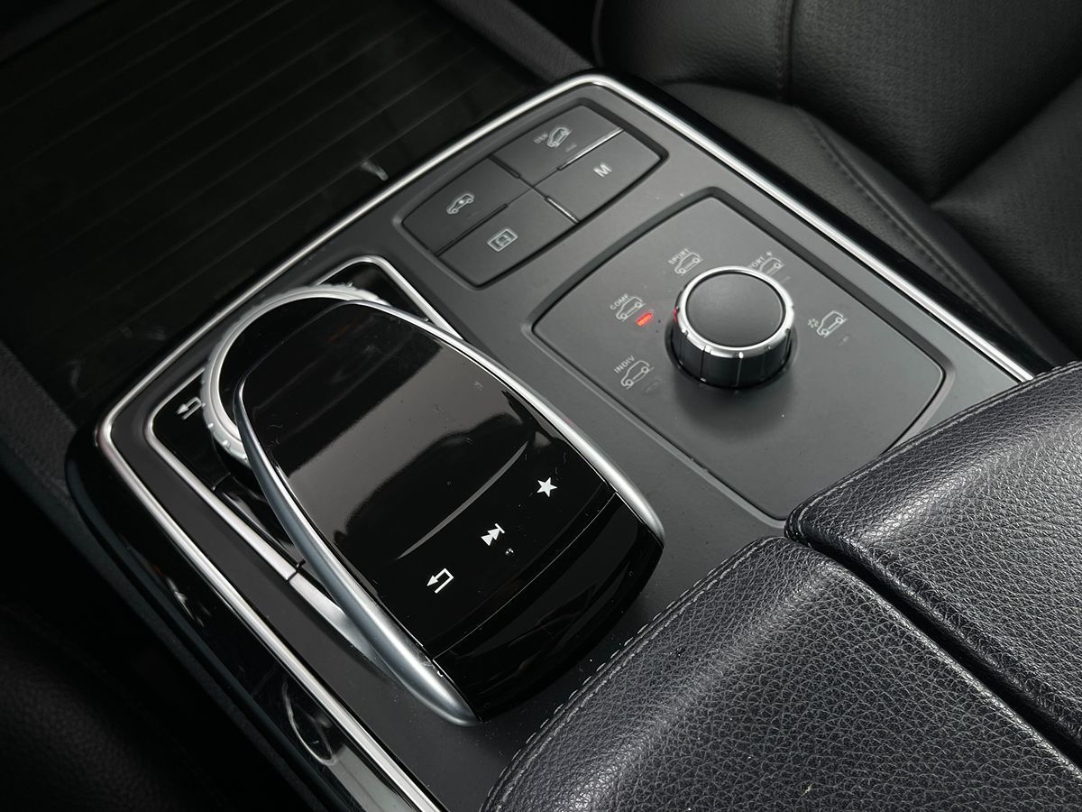 2019 Mercedes Benz GLE 43 4MATIC photo 11