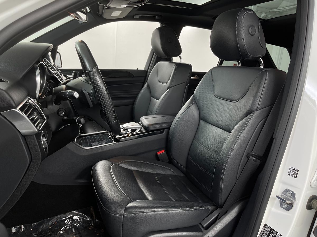 2019 Mercedes Benz GLE 43 4MATIC photo 5