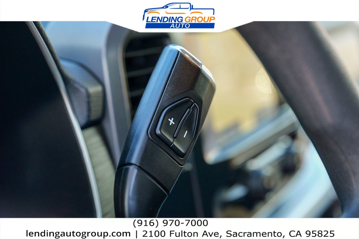 2023 Ford F-150 XLT photo 17