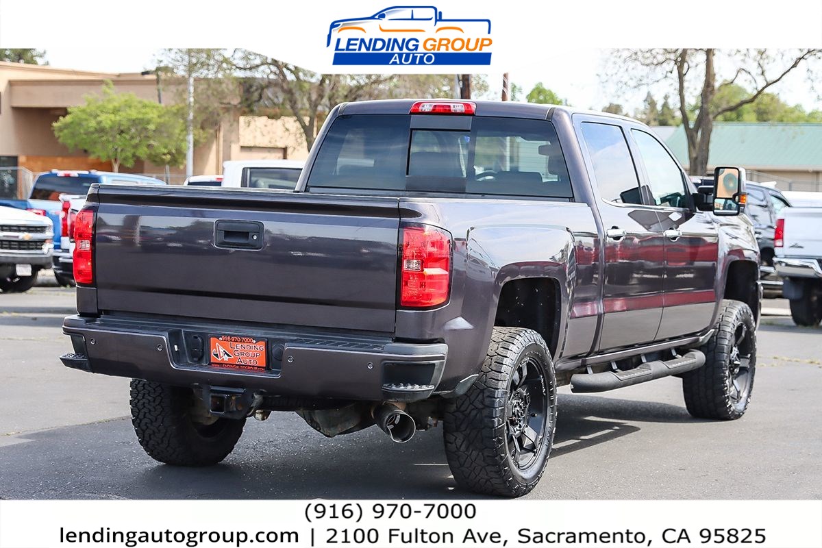 2015 Chevrolet Silverado 3500HD LTZ photo 3