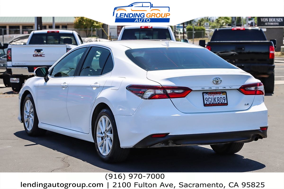 2023 Toyota Camry LE photo 2