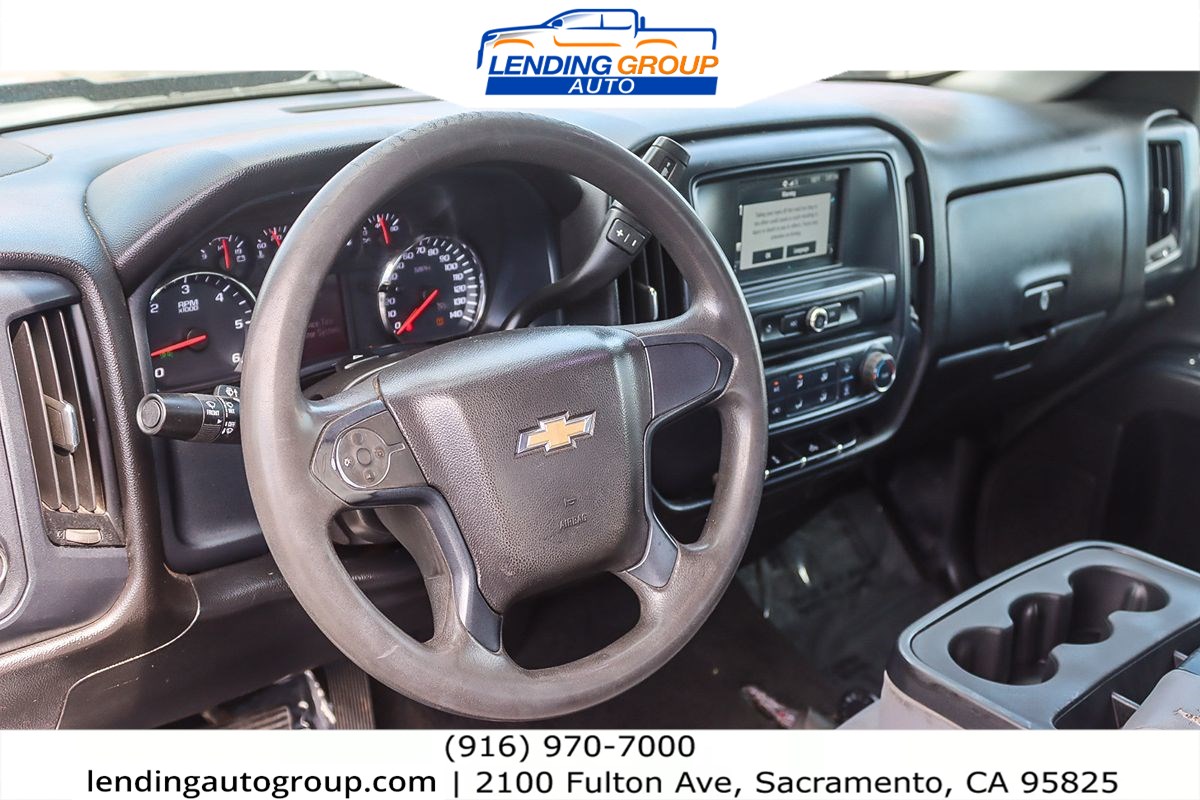 2018 Chevrolet Silverado 1500 Custom photo 10