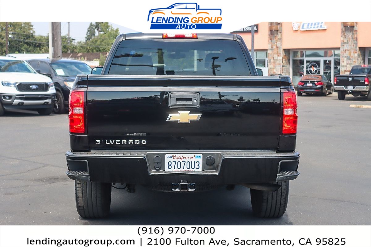 2018 Chevrolet Silverado 1500 Custom photo 3
