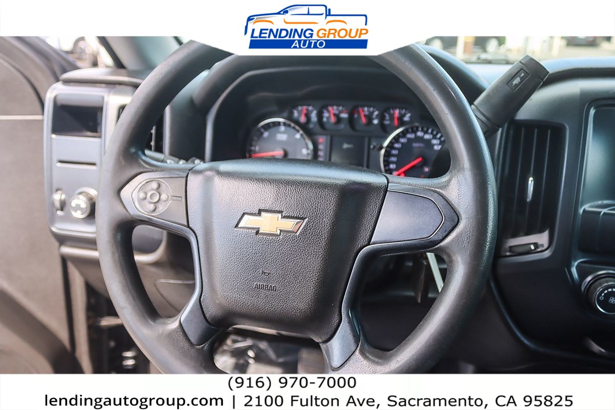 2018 Chevrolet Silverado 1500 Custom photo 12
