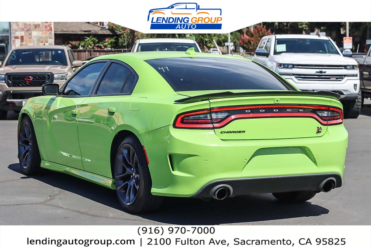 2023 Dodge Charger Scat Pack photo 2