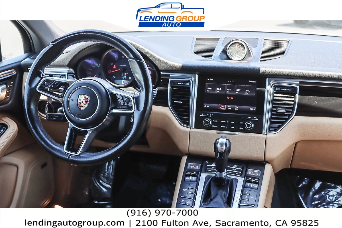 2017 Porsche Macan photo 12