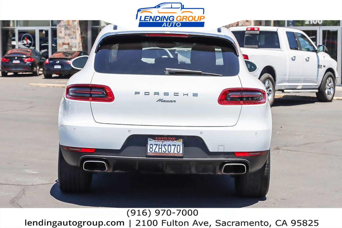 2017 Porsche Macan photo 3