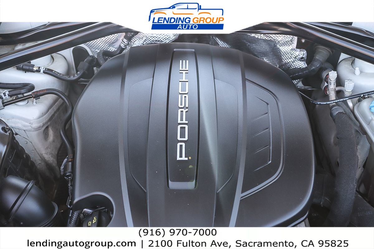 2017 Porsche Macan photo 20