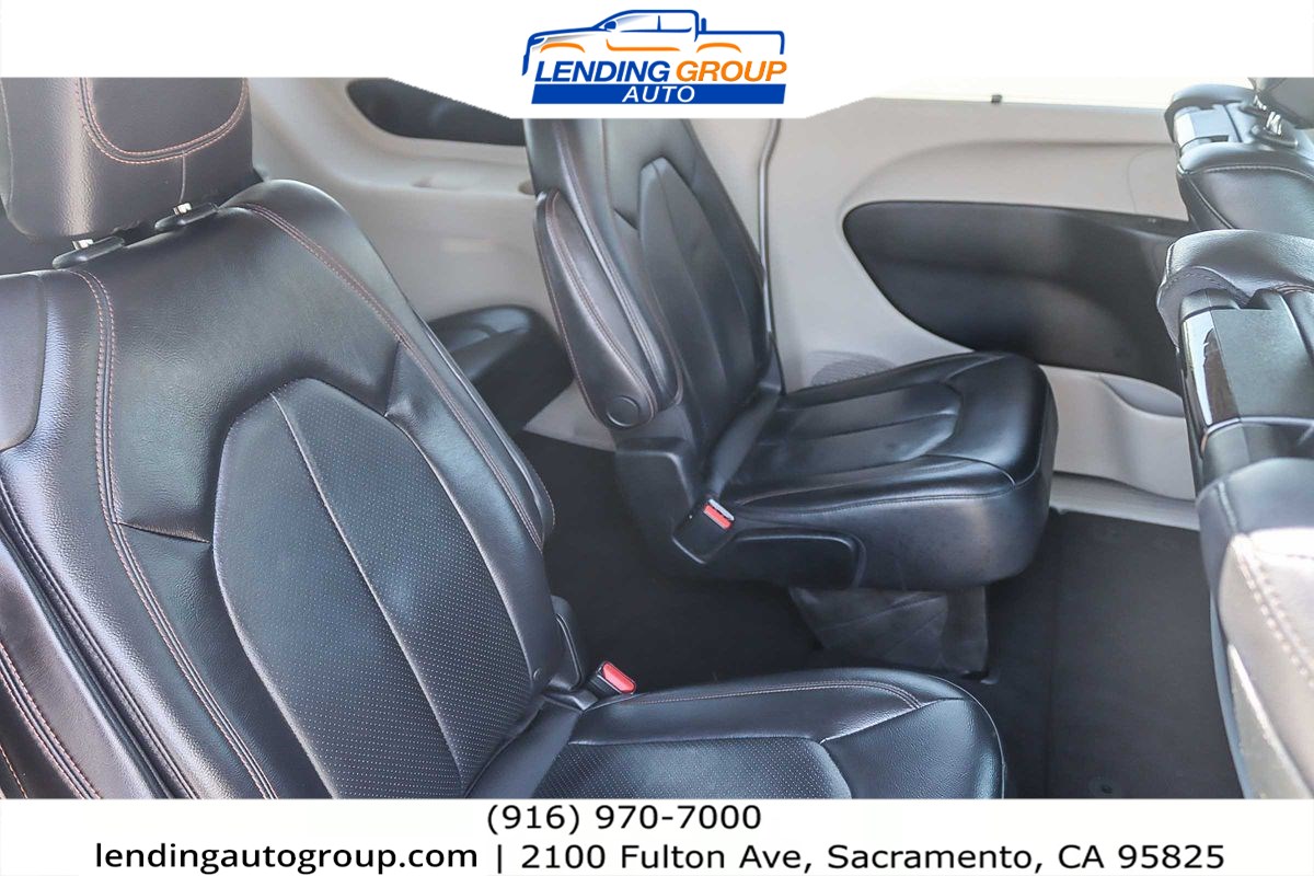 2018 Chrysler Pacifica Touring Plus photo 15